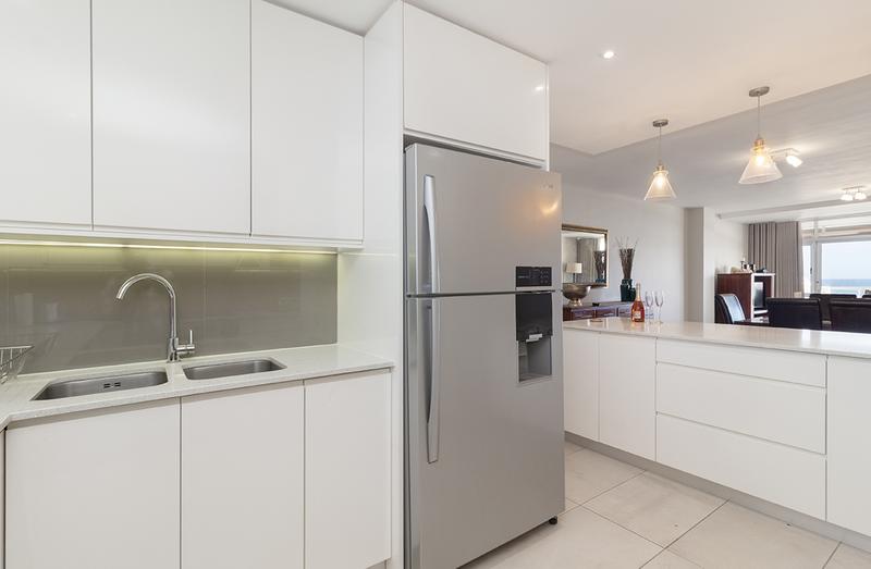 To Let 2 Bedroom Property for Rent in Dolphin Beach Western Cape